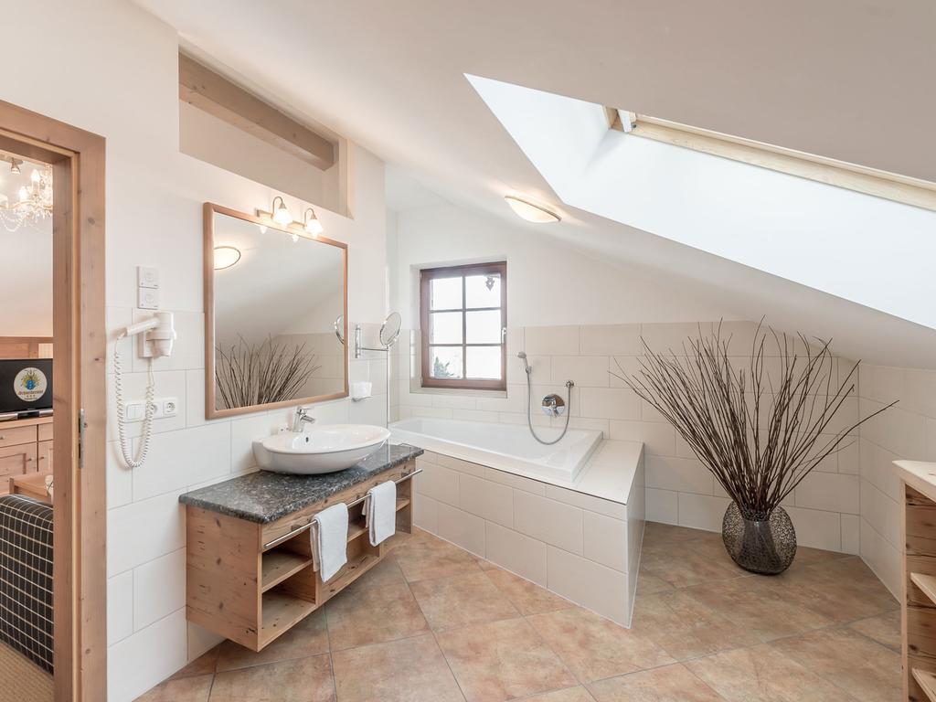 Schneiderwirt Hotel Nussdorf am Inn Bagian luar foto